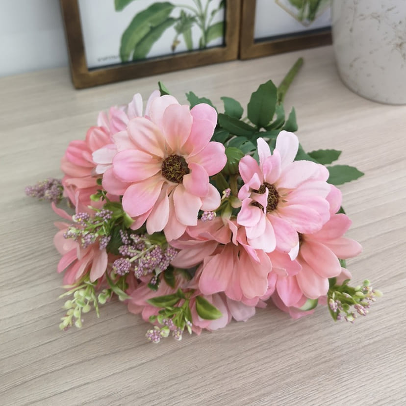 Искусственные цветы на могилу в Ярославле | Цветы искусственные «Ромашки с бутонами», розовые, букет