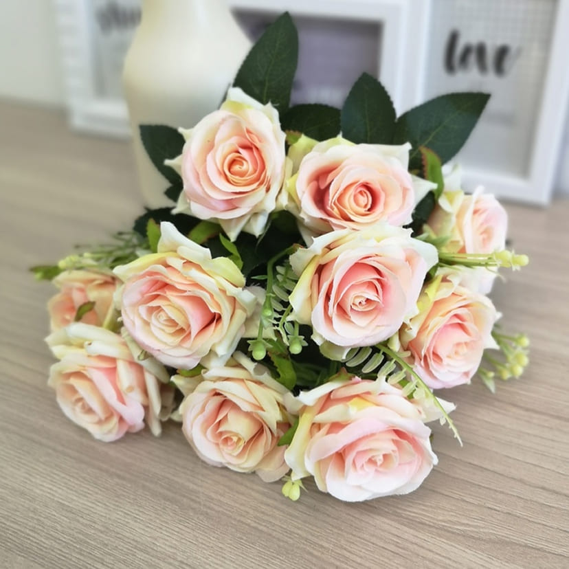 Искусственные цветы на могилу в Ярославле | Цветы искусственные «Розы острые», розовато-молочные, букет