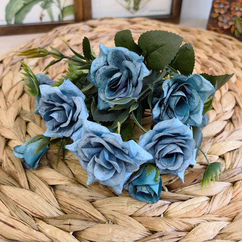 Искусственные цветы на могилу в Ярославле | Цветы искусственные «Розы», синие, букет