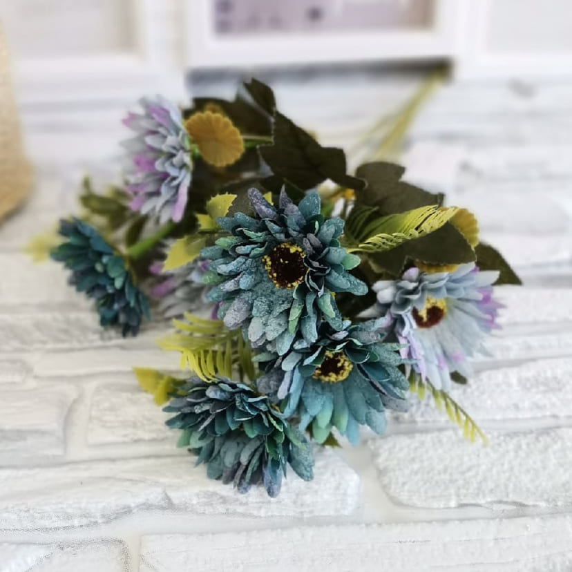 Искусственные цветы на могилу в Ярославле | Цветы искусственные «Ромашки», фиолетово-голубые, букет